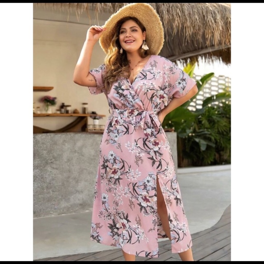 ✨PLUS Pink Floral Print Wrap Dress